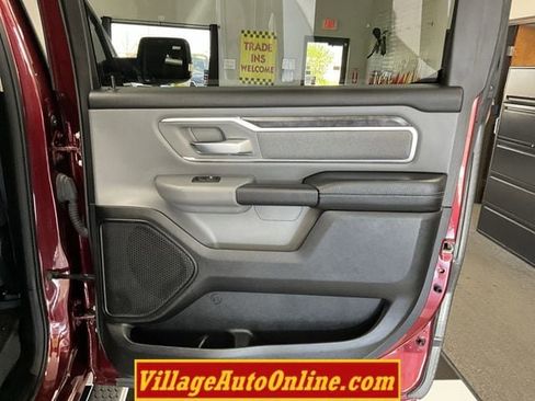 Used 2019 RAM 1500 Big Horn AWD/4WD image 33
