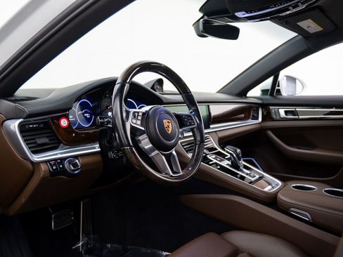 Certified 2018 Porsche Panamera 4S image 4