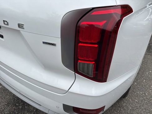 Used 2022 Hyundai Palisade Limited w/ Winter Package AWD/4WD image 38