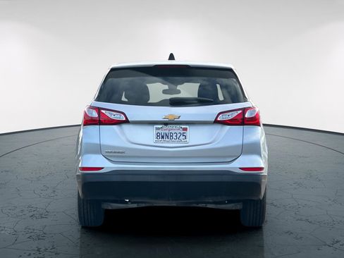 Used 2021 Chevrolet Equinox LS w/ LS Convenience Package image 5