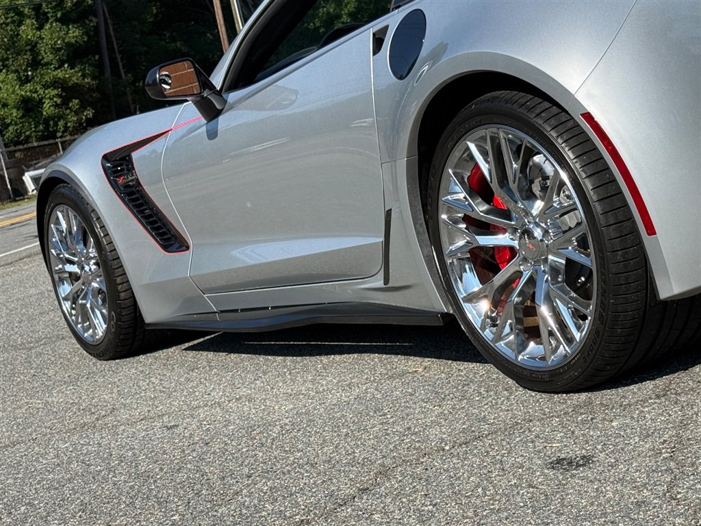 Used 2016 Chevrolet Corvette Z06 w/ 2LZ Preferred Equipment Group RWD image 28