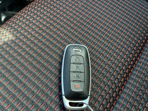 Used 2026 Nissan Kicks SR AWD/4WD image 20