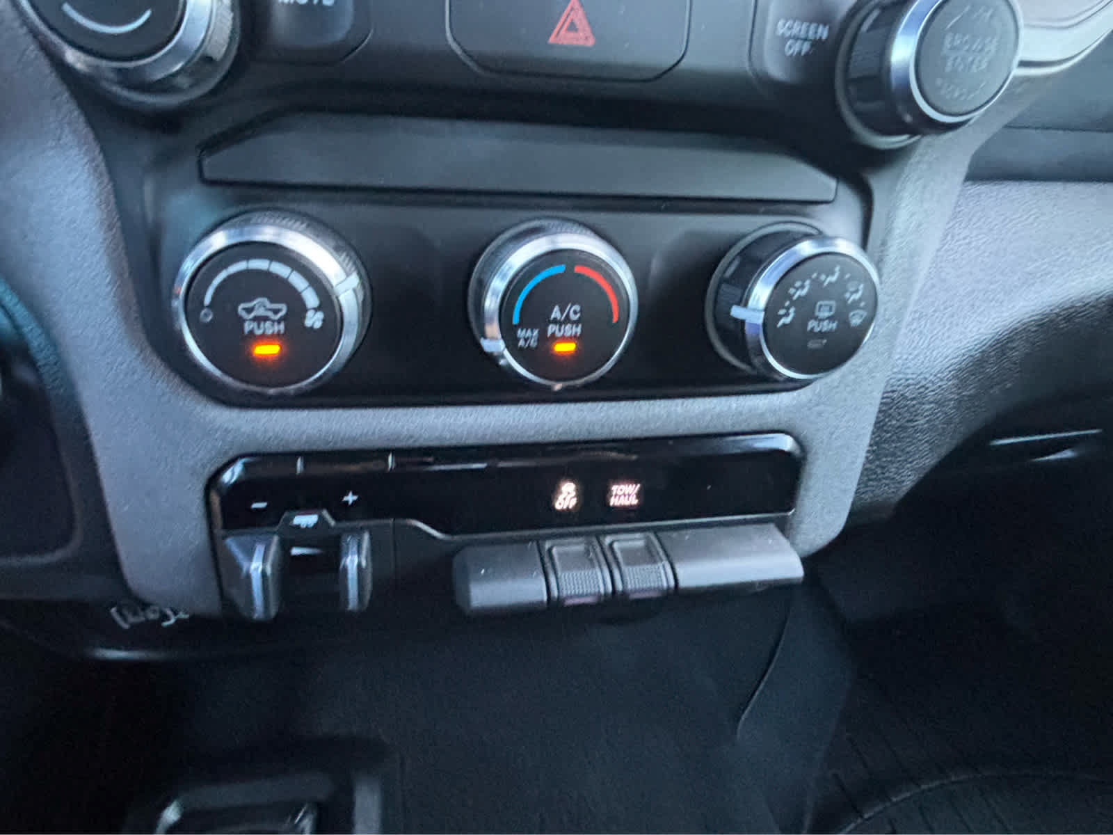 Used 2024 RAM 3500 Tradesman AWD/4WD image 23