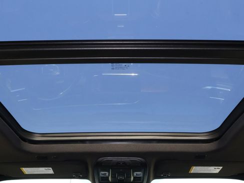 Used 2024 GMC Yukon XL Denali Ultimate image 15