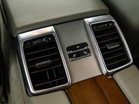 Used 2011 Porsche Panamera S image 37