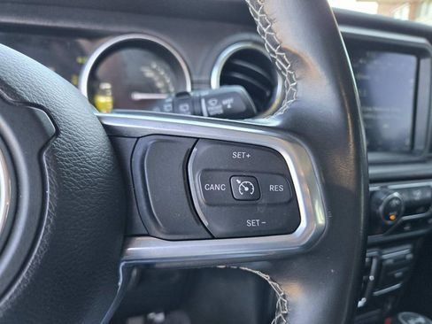 Used 2021 Jeep Wrangler Unlimited Sahara image 25