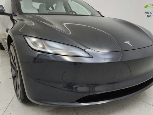 Used 2025 Tesla Model 3 Long Range RWD image 22