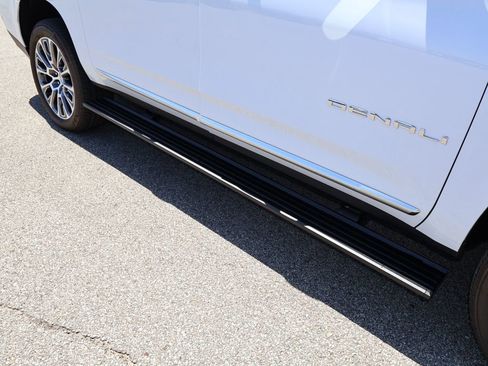New 2026 GMC Yukon XL Denali w/ Sun & Power Step Package AWD/4WD image 8