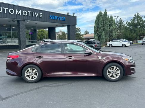 Used 2018 Kia Optima LX FWD image 2