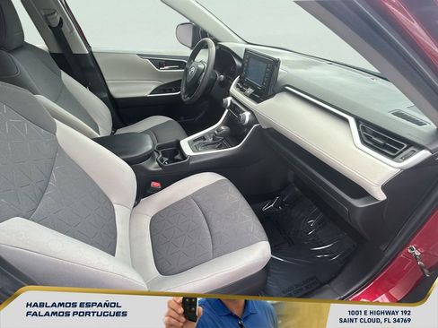 Used 2021 Toyota RAV4 XLE w/ Convenience Package FWD image 30