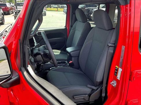 Used 2025 Jeep Wrangler Unlimited Sport S 4xe AWD/4WD image 23