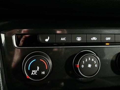 Used 2024 Volkswagen Tiguan S image 22