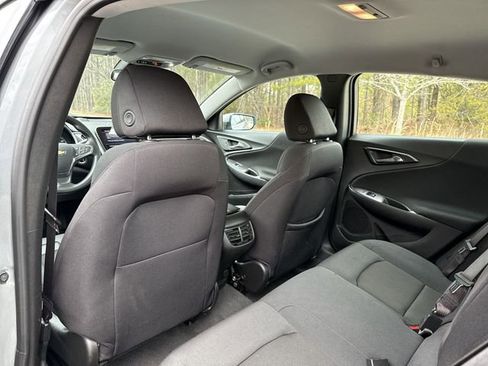 Used 2024 Chevrolet Malibu LT image 27