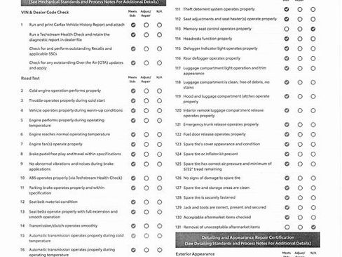 Certified 2025 Toyota Corolla Cross LE image 19