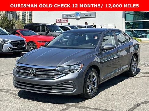 Used 2024 Volkswagen Jetta SE w/ Panoramic Sunroof Package FWD image 6