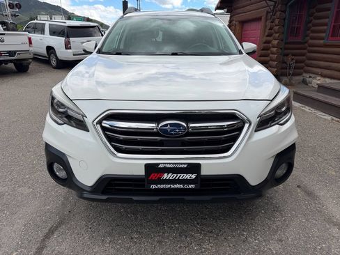 Used 2018 Subaru Outback 2.5i Limited AWD/4WD image 3