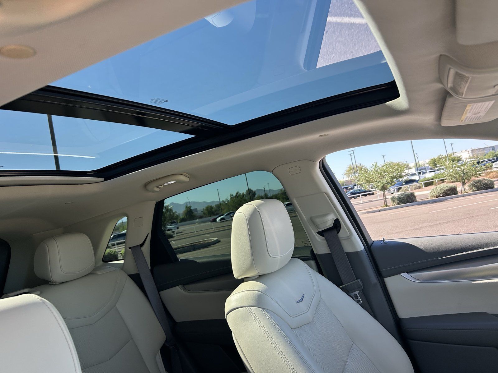 Certified 2020 Cadillac XT5 Premium Luxury FWD image 11