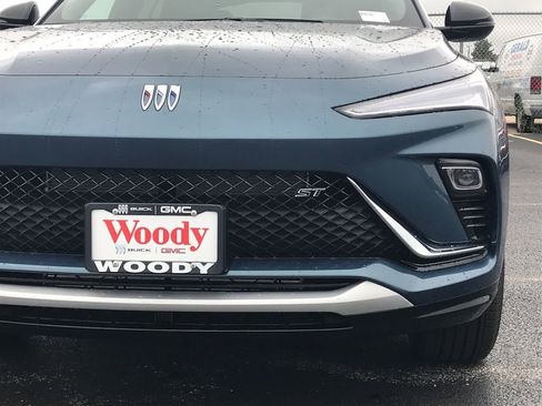 New 2026 Buick Envista Sport Touring FWD image 12