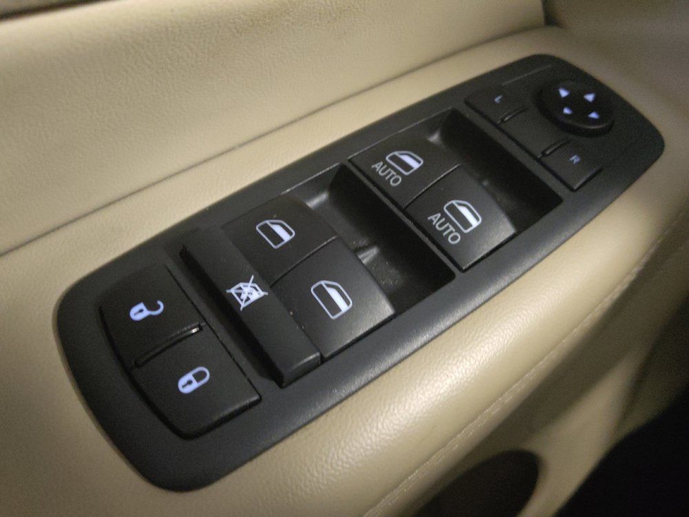 Used 2020 Jeep Grand Cherokee Limited w/ Premium Lighting Group RWD image 27