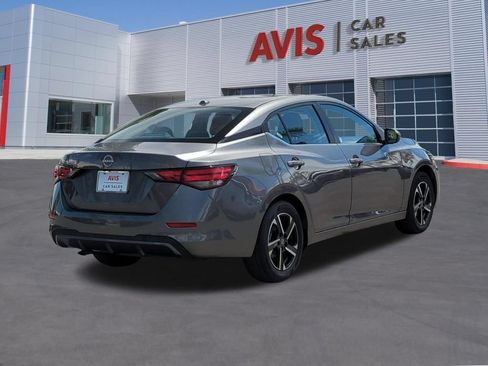Used 2025 Nissan Sentra SV FWD image 6