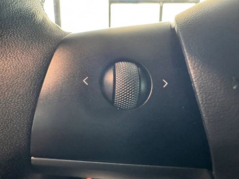 Used 2021 Tesla Model Y Long Range image 24