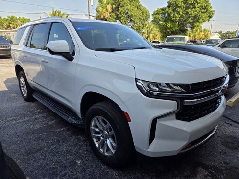 Used 2022 Chevrolet Tahoe LS RWD image 2