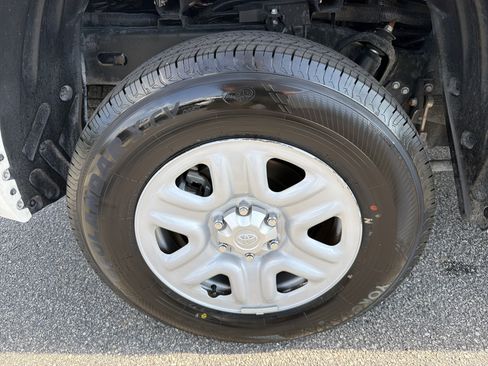 Certified 2025 Toyota Tundra SR AWD/4WD image 28