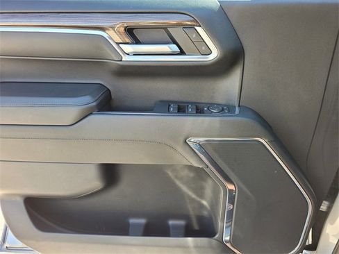 Used 2024 Chevrolet Silverado 1500 RST w/ Z71 Off-Road Package image 22