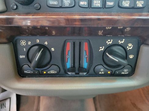 Used 2003 Chevrolet Impala w/ Preferred Equipment Group image 20