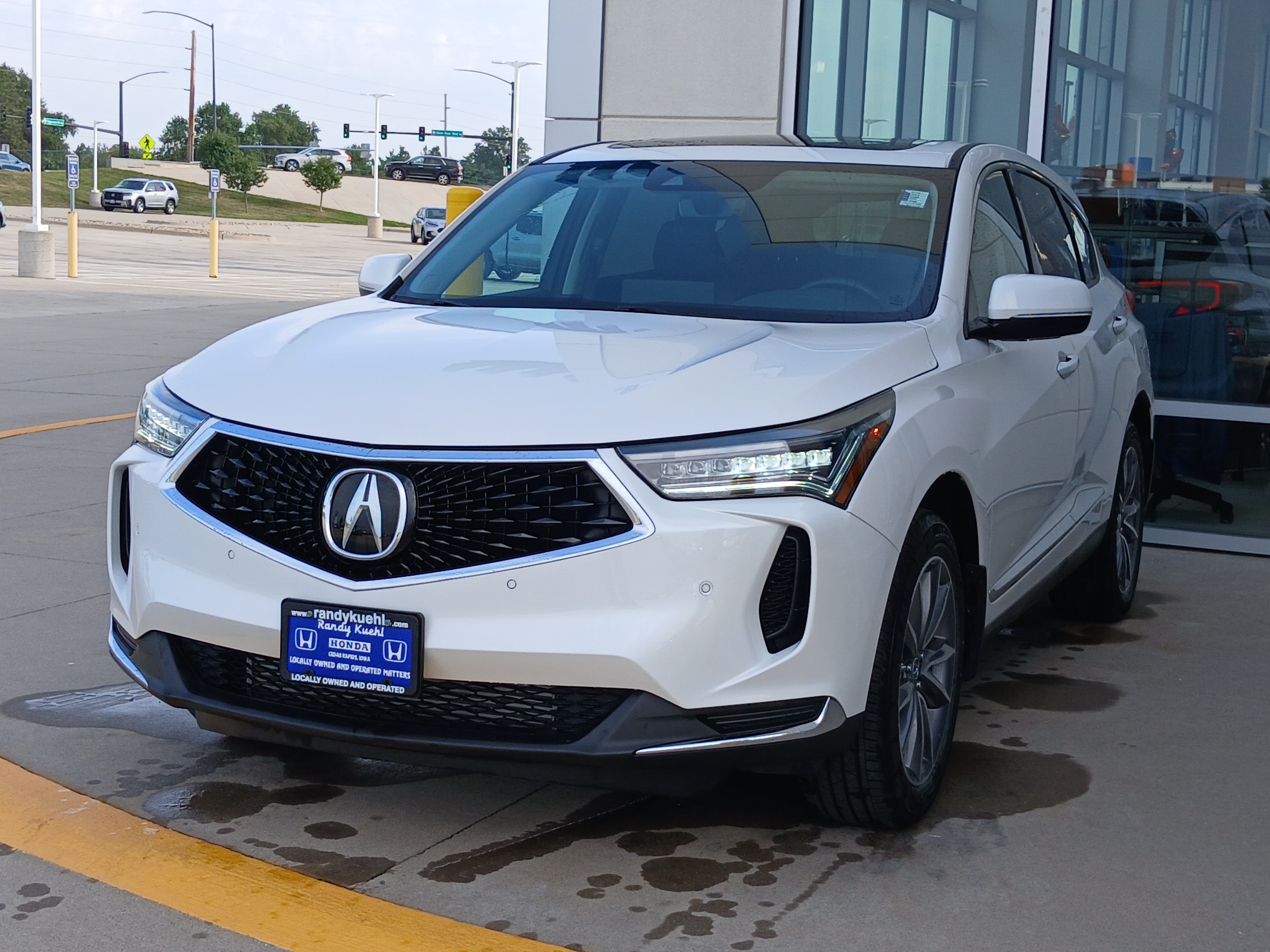 Used 2024 Acura RDX w/ Technology Package AWD/4WD image 3