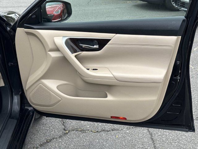 Used 2015 Nissan Altima 3.5 SL FWD image 6