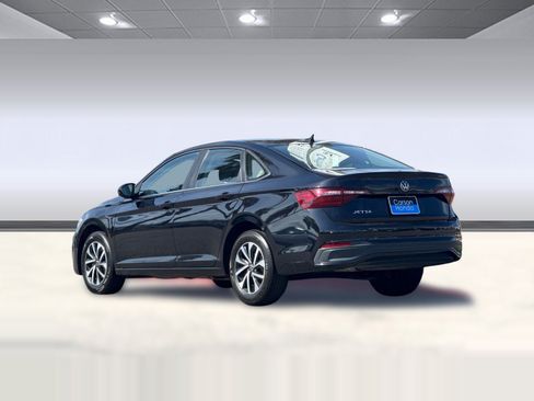 Used 2024 Volkswagen Jetta S FWD image 3