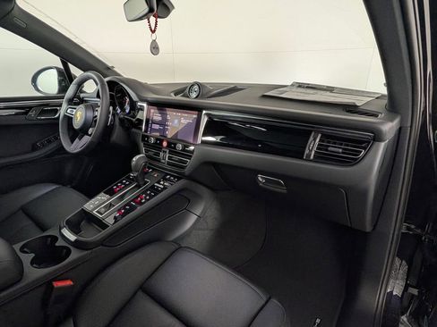 New 2026 Porsche Macan S image 19