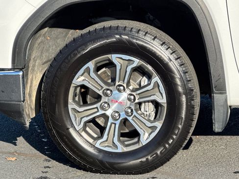 Certified 2024 GMC Sierra 1500 SLT image 30