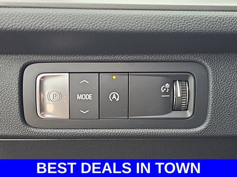 New 2026 Chevrolet Traverse LT w/ Midnight/Sport Edition FWD image 28