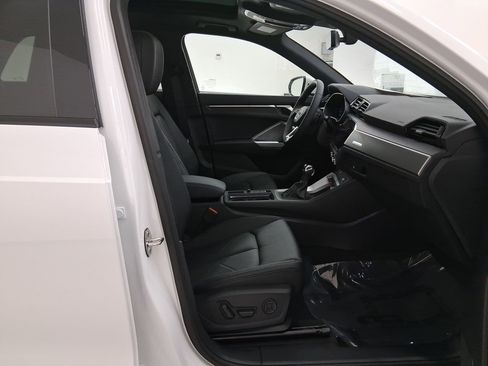 New 2025 Audi Q3 2.0T Premium image 29