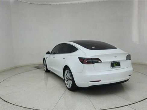Used 2019 Tesla Model 3 Standard Range Plus image 61