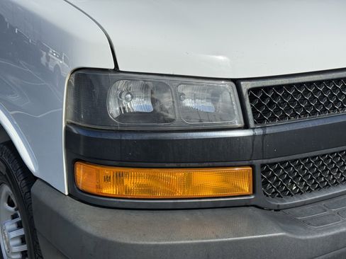 Used 2021 Chevrolet Express 2500 w/ Communications Package image 7