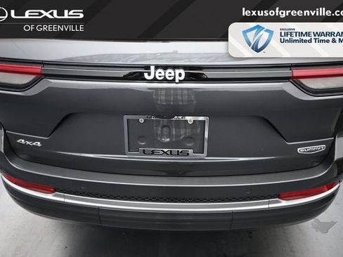 Used 2026 Jeep Grand Cherokee Summit AWD/4WD image 29