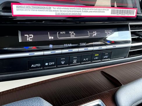 Certified 2024 Toyota Sienna LE image 35