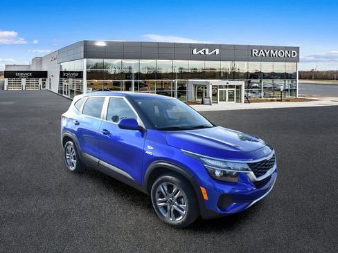 Certified 2023 Kia Seltos LX AWD/4WD image 10