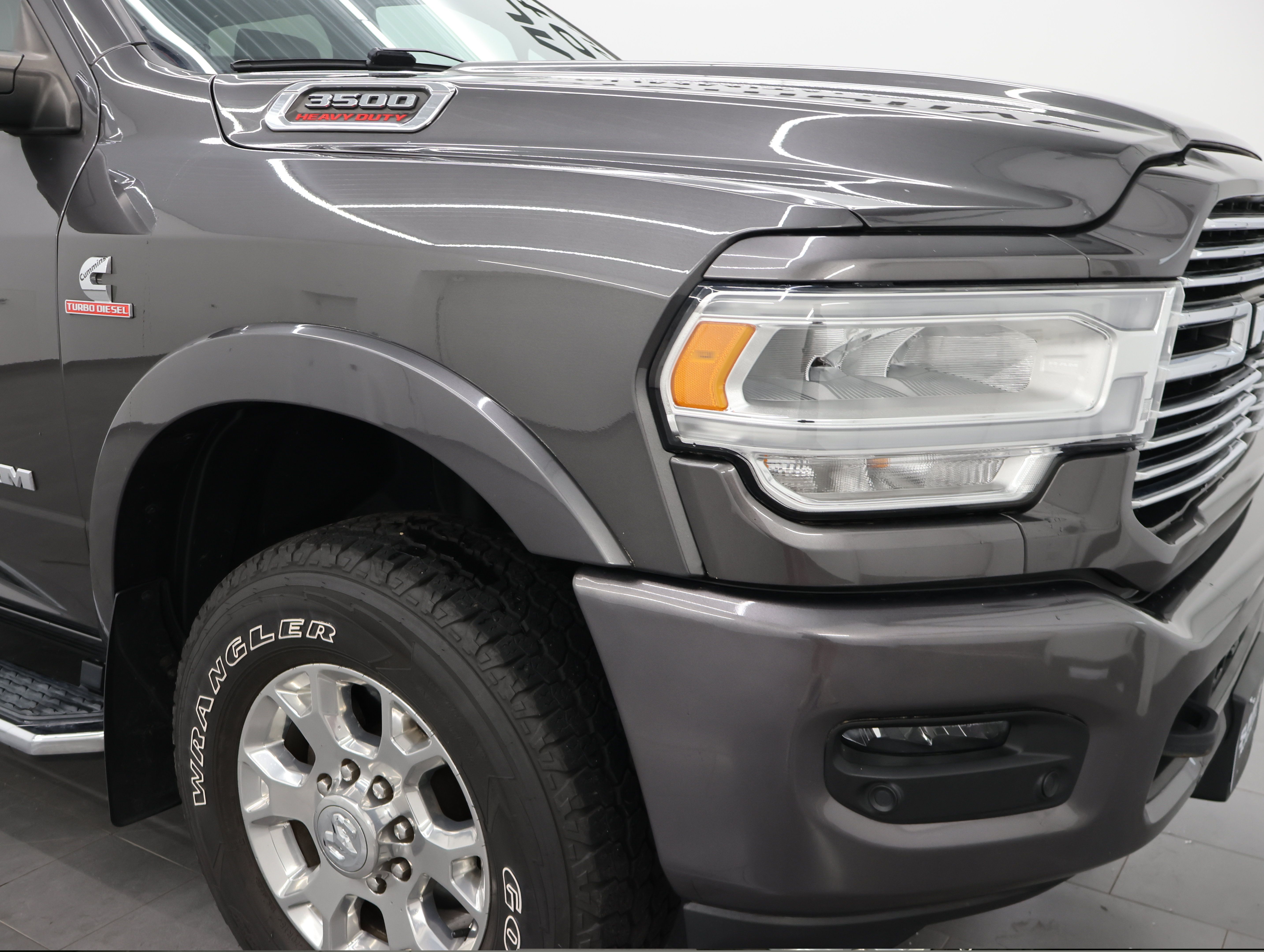 Used 2019 RAM 3500 Laramie AWD/4WD image 22