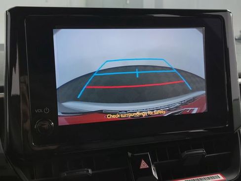 Used 2024 Toyota Corolla SE image 18