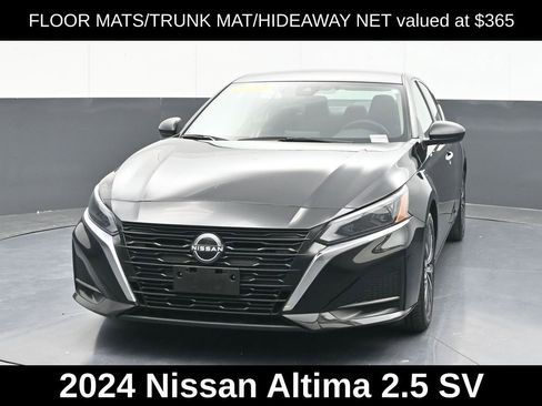 Used 2024 Nissan Altima 2.5 SV image 2