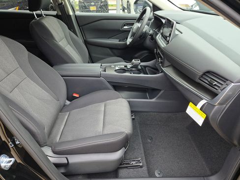 New 2026 Nissan Rogue SV FWD image 19