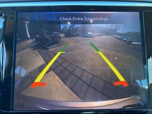 Used 2018 Chrysler Pacifica Touring-L Plus image 14