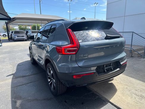 Used 2023 Volvo XC40 B5 Plus w/ Climate Package AWD/4WD image 7