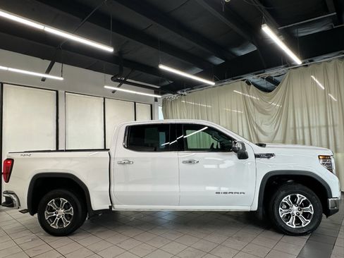Certified 2026 GMC Sierra 1500 SLT AWD/4WD image 3