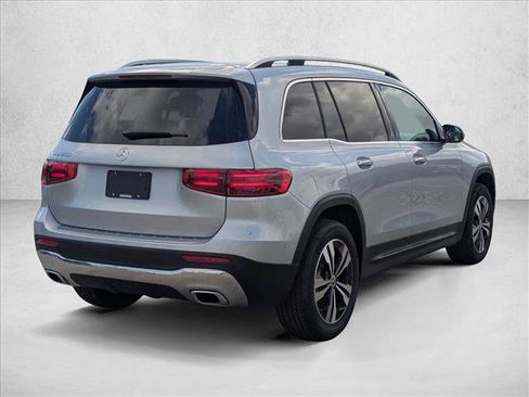 New 2026 Mercedes-Benz GLB 250 image 2