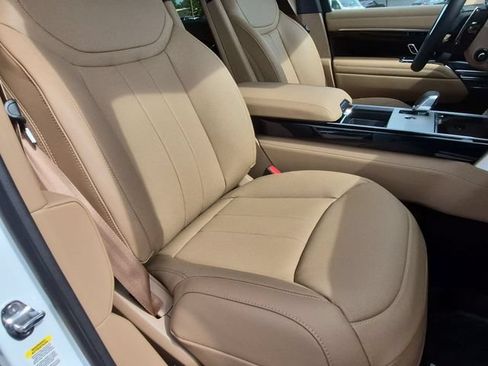 New 2026 Land Rover Range Rover Long Wheelbase SE AWD/4WD image 18